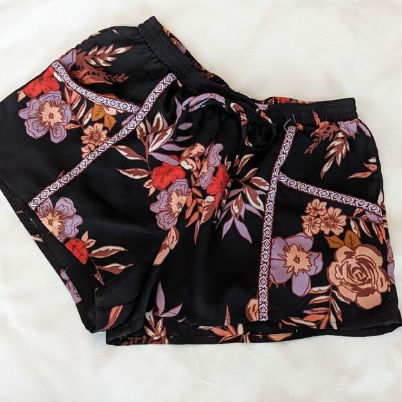 Floral Shorts About a Girl brand - Picture 1 of 9